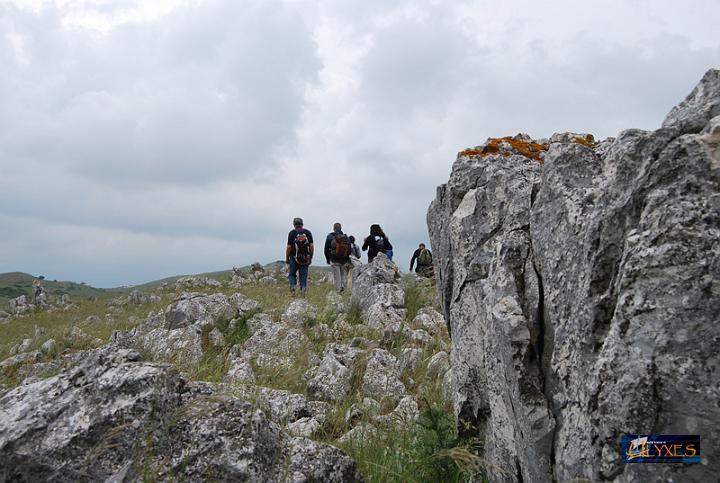 passaggio tra le rocce.JPG